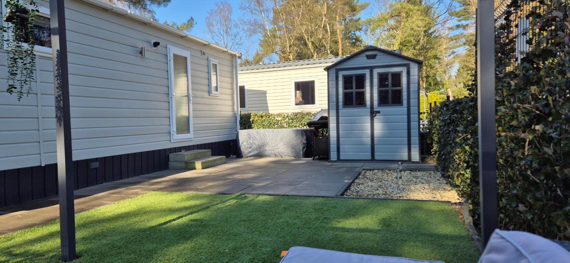 Het Veluwse Boshuisje Knus Chalet Met Omheinde Tuin Op De Veluwe Hoenderloo Exteriör bild